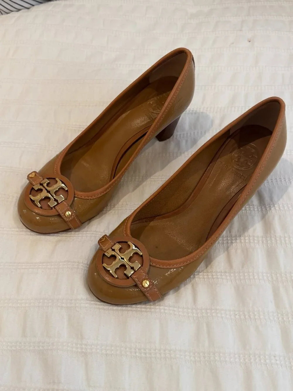 Tory Burch Aaden Mid-Heel Patent Leather Pumps Tan Size 8M